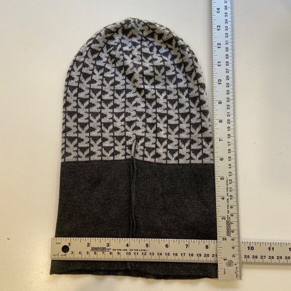 Michael Kors delicate Knitted slouchy chic Beanie Hat Grey & White lightweight - Picture 6 of 8
